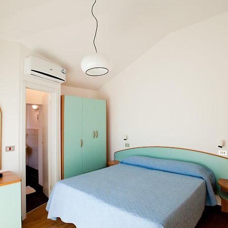 Albergo Villa Mauri Ріміні Екстер'єр фото