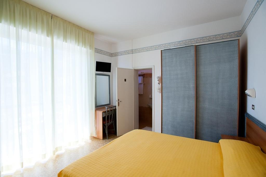 Albergo Villa Mauri Ріміні Номер фото